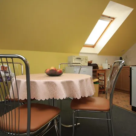 Pod Cernou Horou Lägenhet