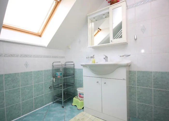 Pod Cernou Horou Apartment