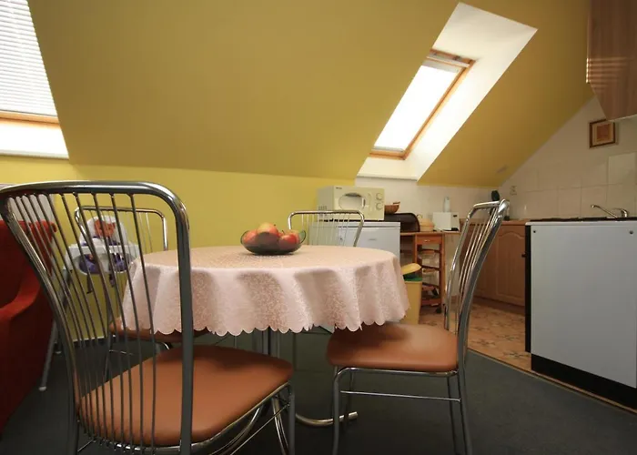 Pod Cernou Horou Apartment